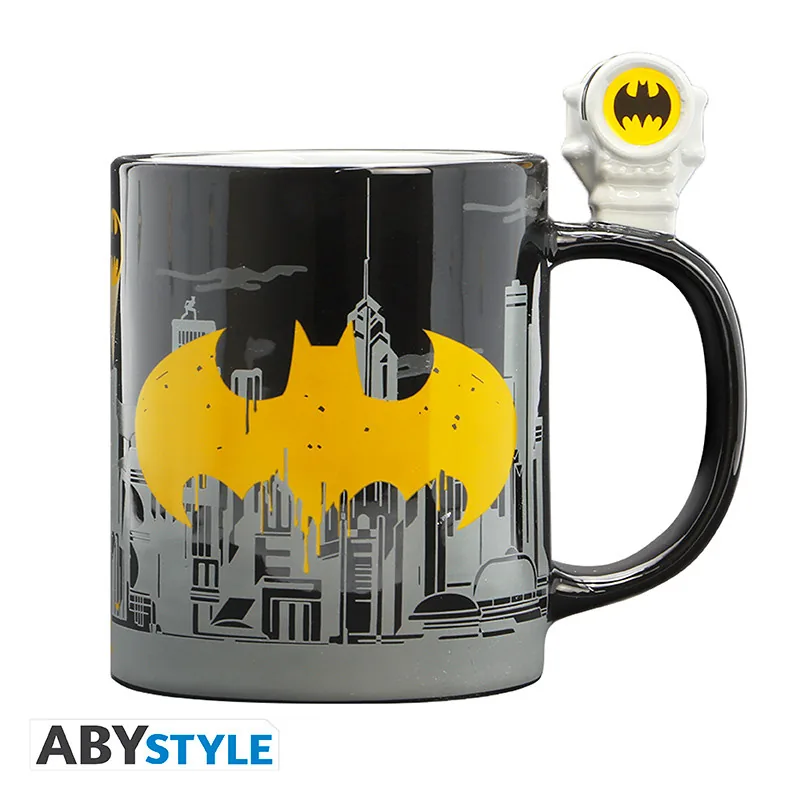 Taza con asa 3D DC Comics Bat-Signal y Batman 460 ml