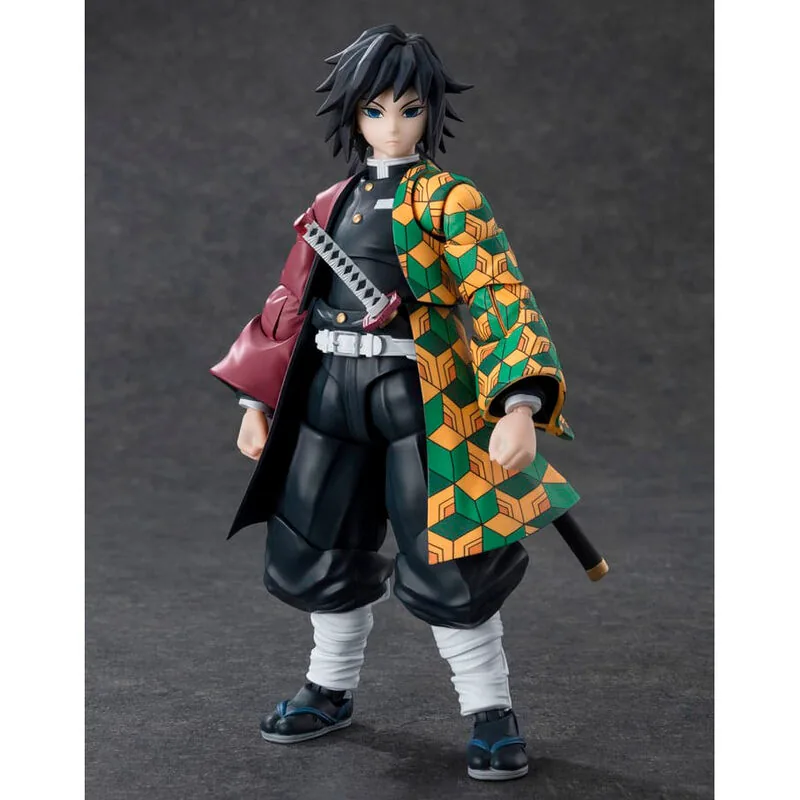 Figura Giyu Tomioka Demon Slayer 15cm
